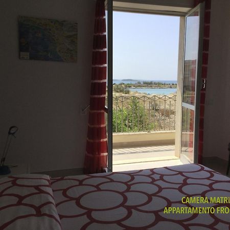 Bilocali Approdo "Fronte Mare" E "Lato Strada" Villa Порто Чезарео Екстериор снимка