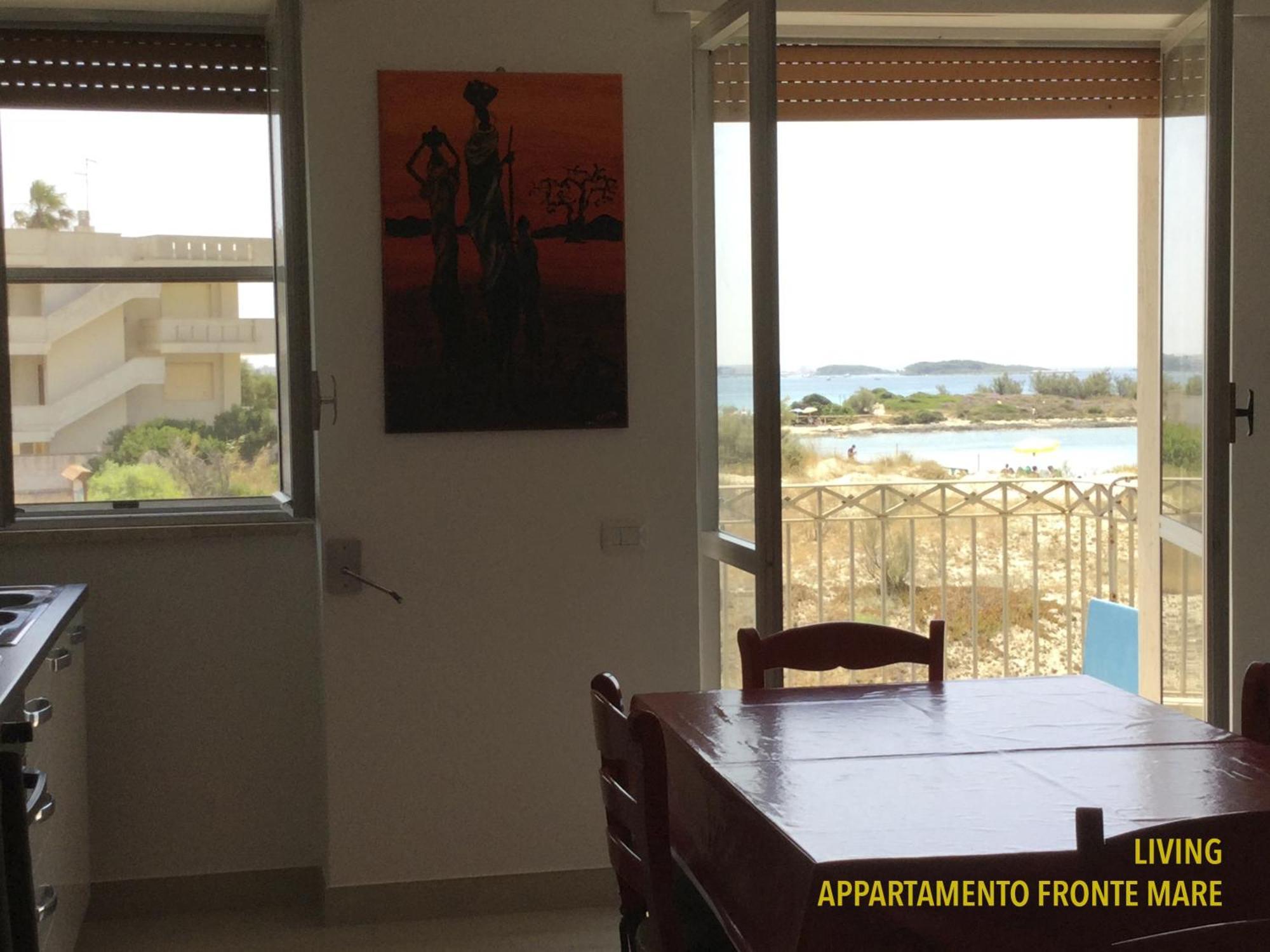 Bilocali Approdo "Fronte Mare" E "Lato Strada" Villa Порто Чезарео Екстериор снимка